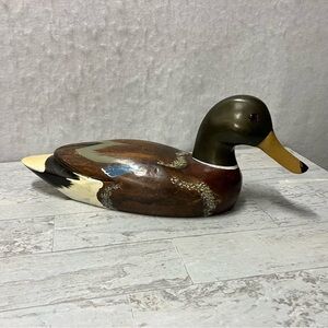 Vintage Hand Painted and Hand Carved Wood Mallard Duck Glass Eyes Hunting Lodge